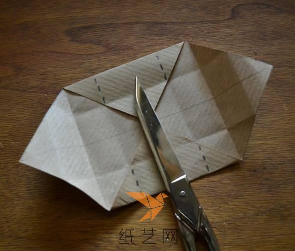 打開一對角之后,找到教程中鉛筆畫出的位置